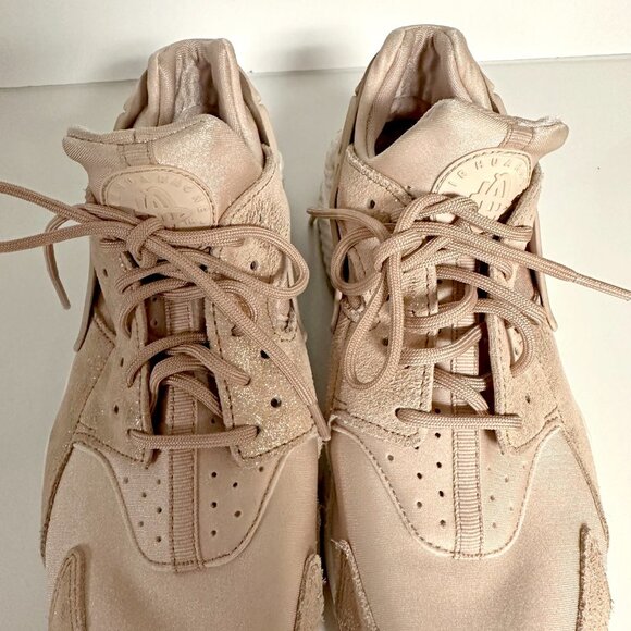 Nike Air Huarache Shoes - Picture 6 of 10